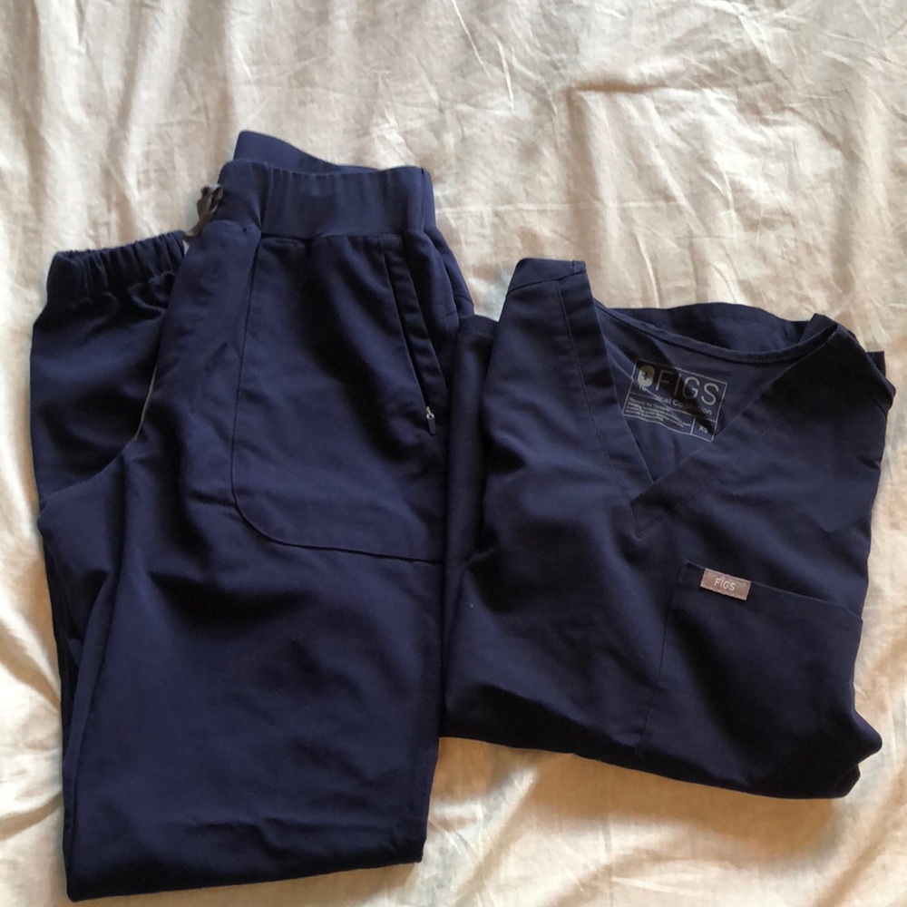 Navy Figs Scrub Set